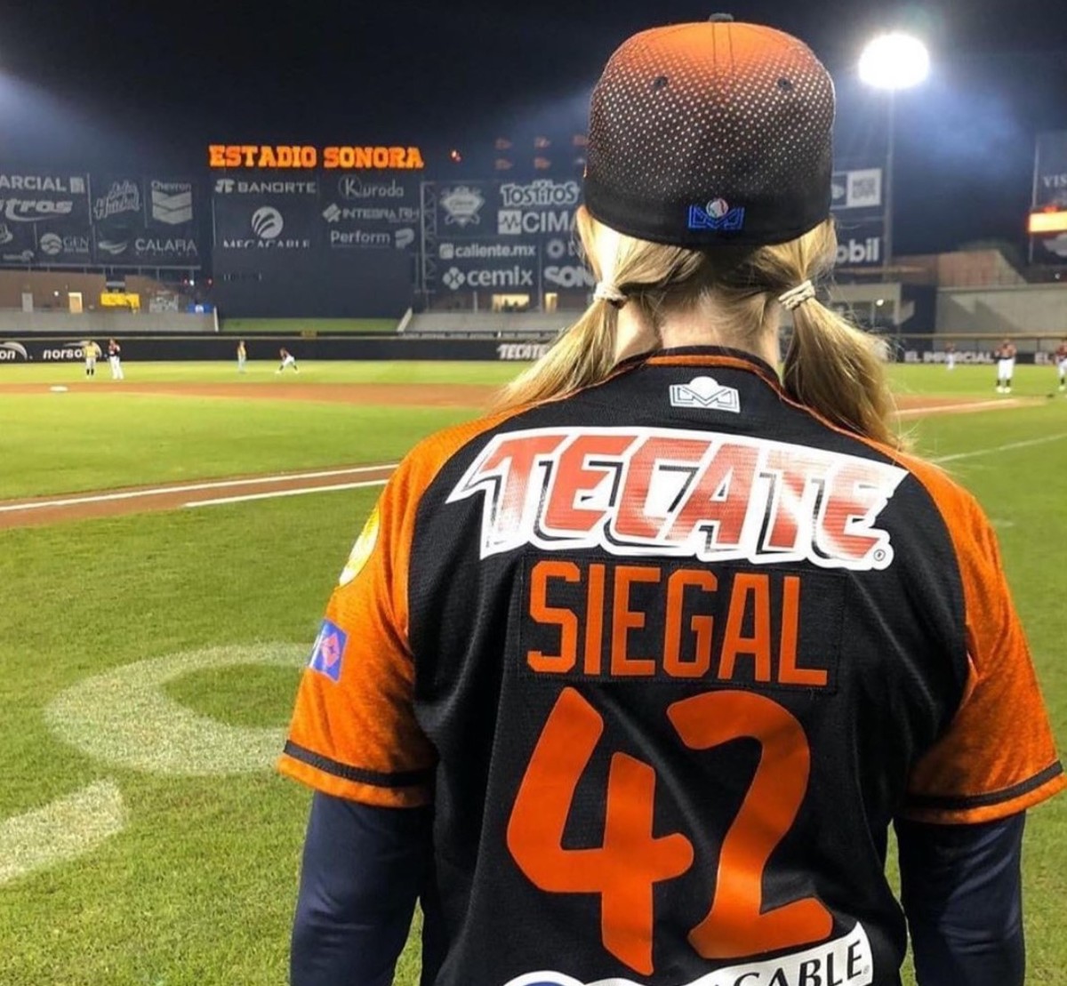 Justine Siegal's Historic Batting Practice